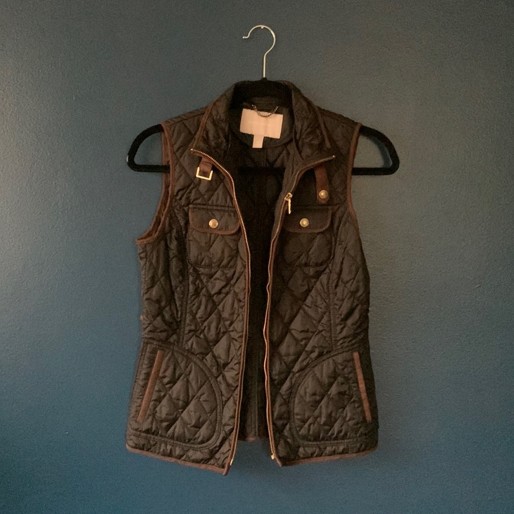 Banana Republic XS Quilted Field Vest Black with Brown Piping